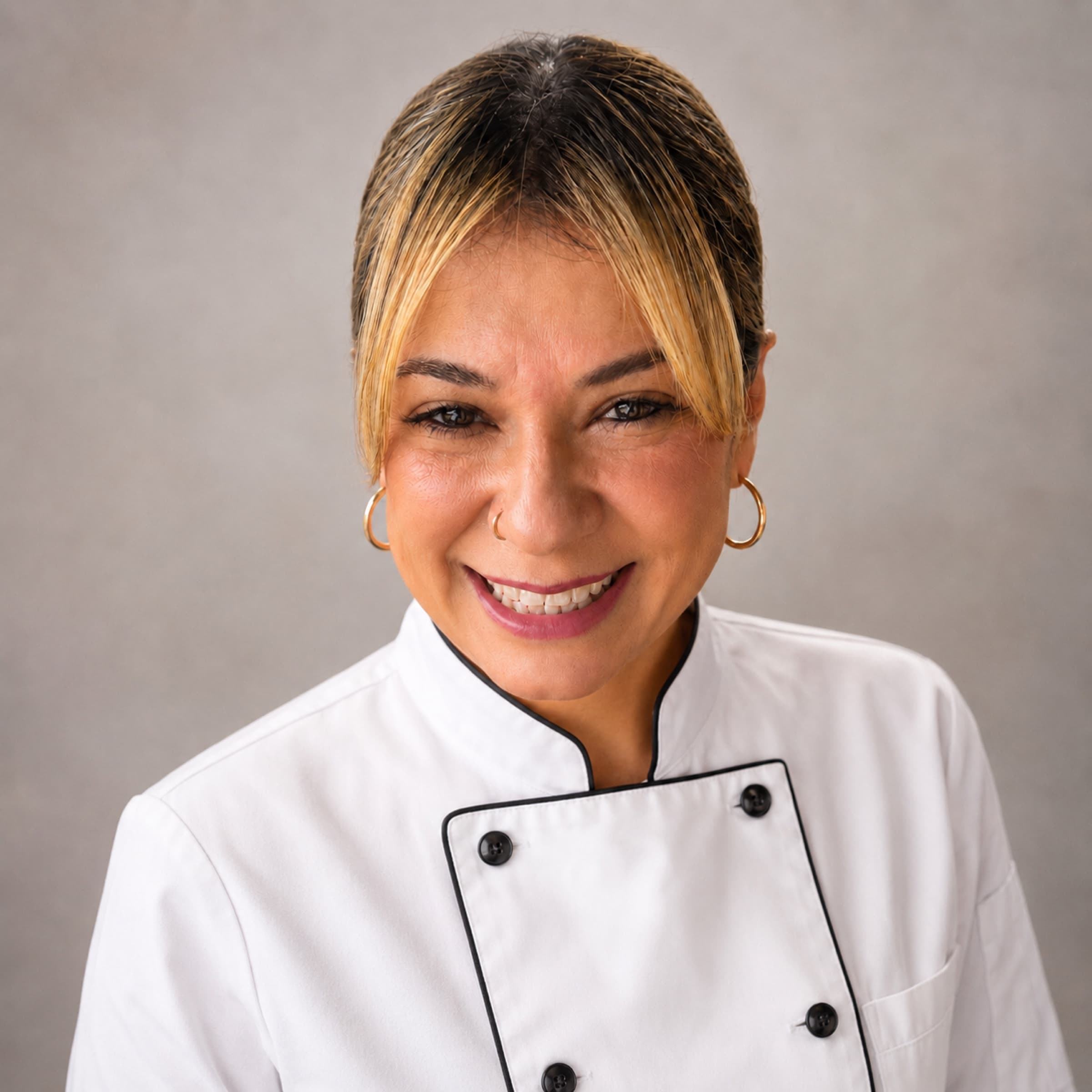 Lorena, Founder & Head Baker